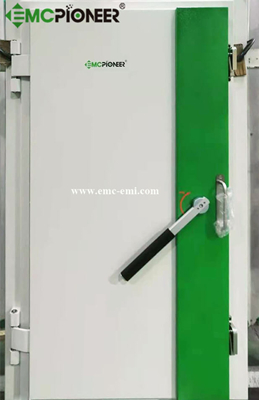 Manual RF shielded door